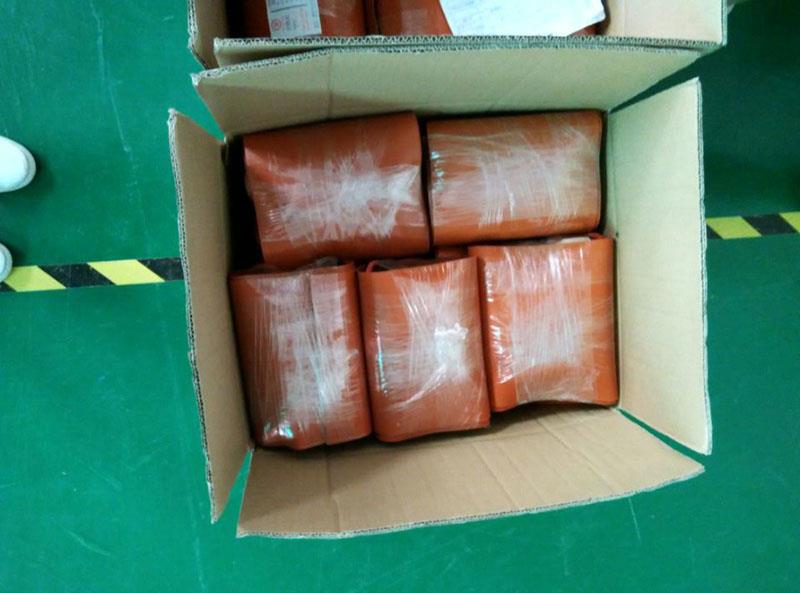 200L เหล็กที่มีความยืดหยุ่นเครื่องทำกลองยางซิลิโคนบรรจุ 200L Flexible Steel Silicone Rubber Drum Heater packing
